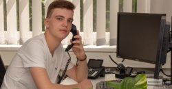 paul unser auszubildender zum kaufmann fuer bueromanagement